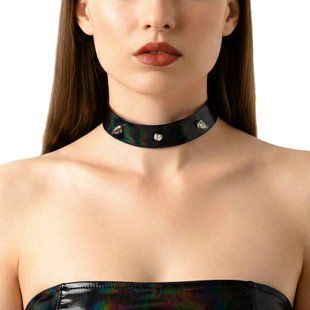 Лакированный чокер с шипами Art of Sex - Mistress, цвет черный с эффектом голограммы, размер L